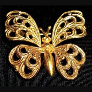 Alva Collection Etruscan Butterfly Pin Gold 1.25"